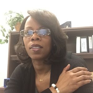 Meet your Posher, Yalonda